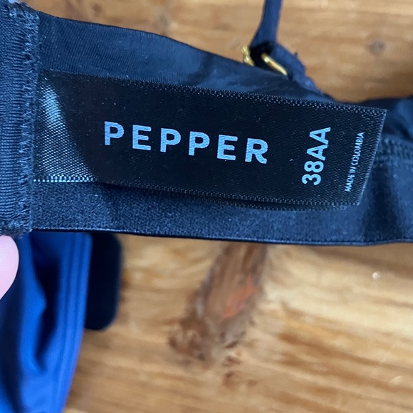 Pepper Zero-G Wirefree Lift Up Bra 38AA - Picture 3 of 4